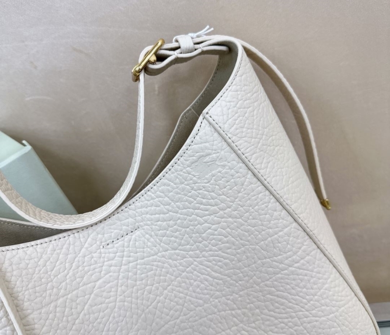 Bv*b*rry hobo bags